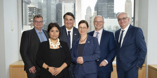 Gruppenfoto der Belegschaft des UA Ruhr Verbindungsbüros in New York City